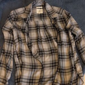 American Eagle Black and Gray Plaid Buttersoft Flannel